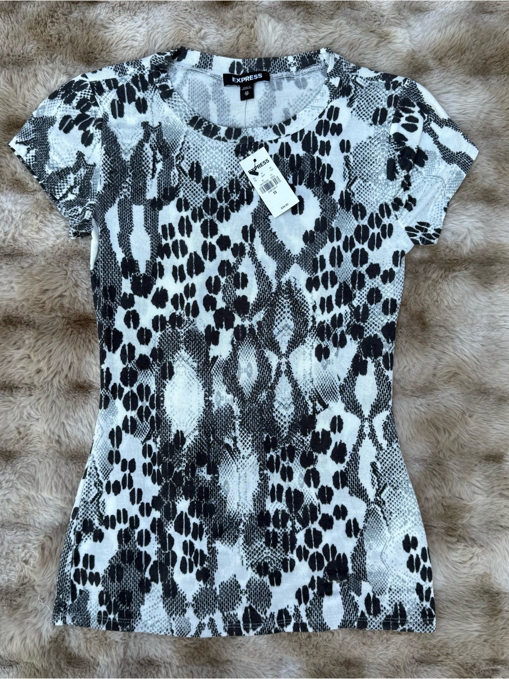 New! Express Women's Black & White Snake-Print Short Sleeve Tee